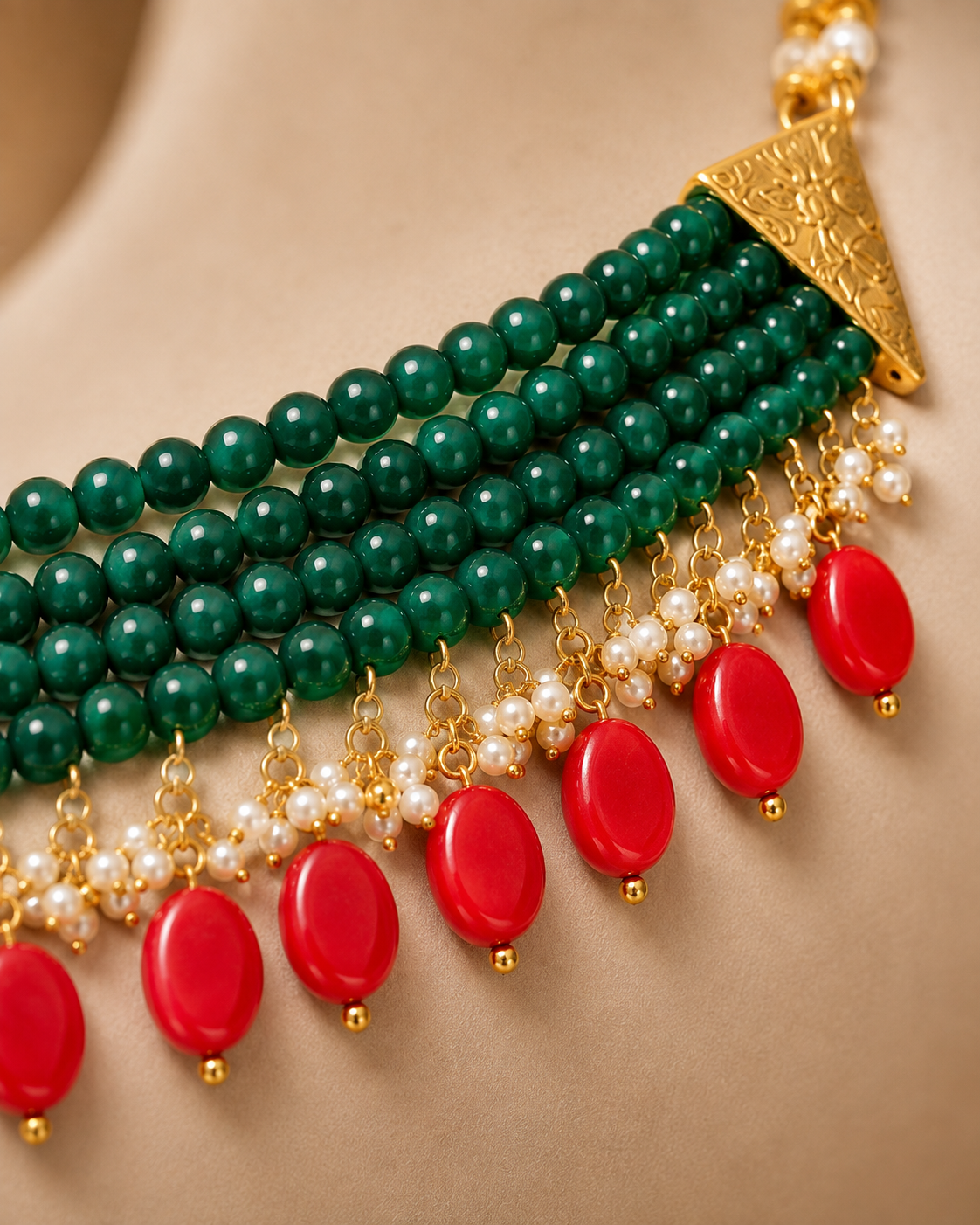 Maragatha Green & Coral Agate Choker – view 4 | Pathrohi
