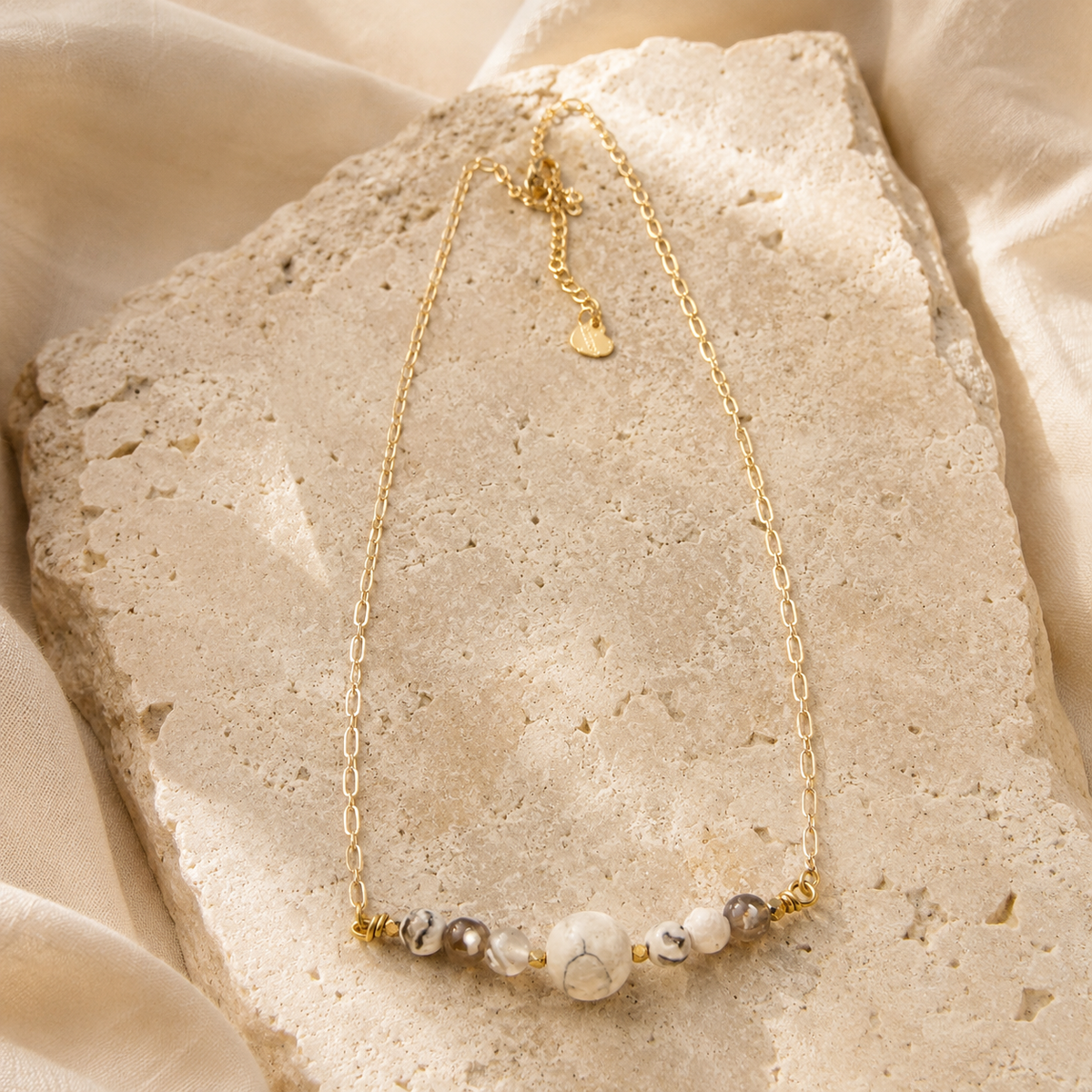 Earth Script Dragon Vein Agate Mini Necklace – view 2 | Pathrohi